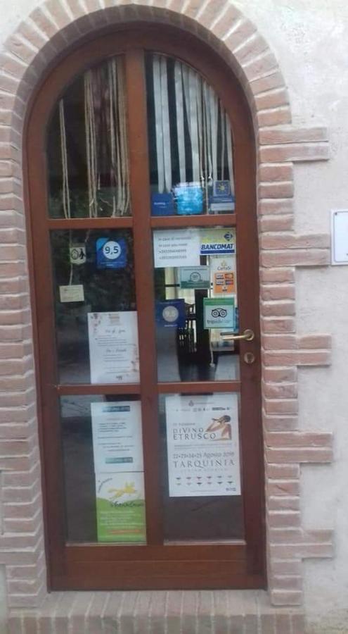 Agriturismo Lupo Cerrino タルクイーニア エクステリア 写真