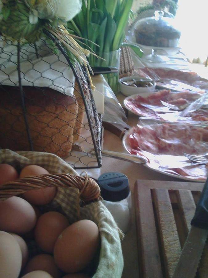 Agriturismo Lupo Cerrino タルクイーニア エクステリア 写真