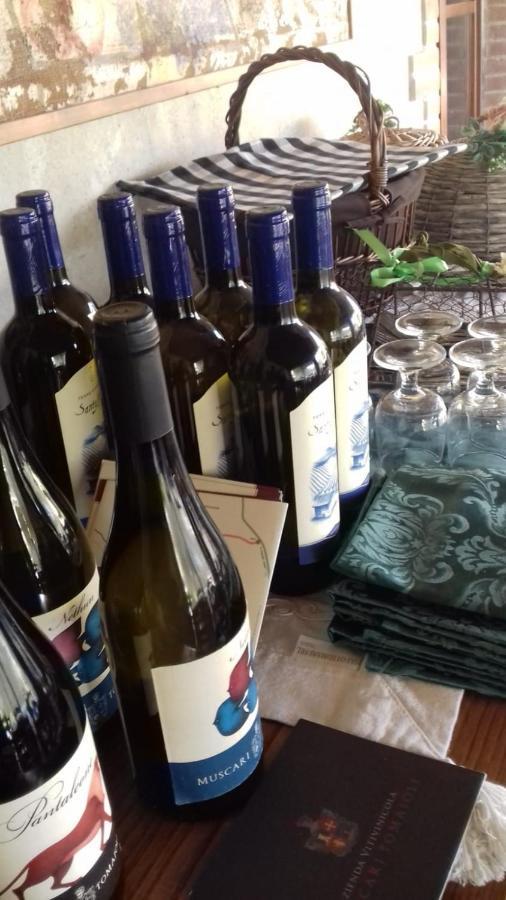Agriturismo Lupo Cerrino タルクイーニア エクステリア 写真