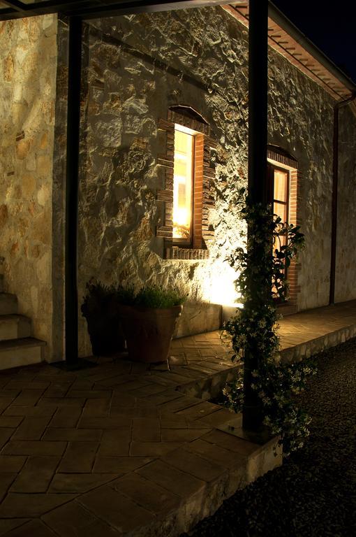 Agriturismo Lupo Cerrino タルクイーニア エクステリア 写真