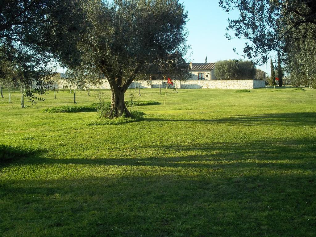 Agriturismo Lupo Cerrino タルクイーニア エクステリア 写真