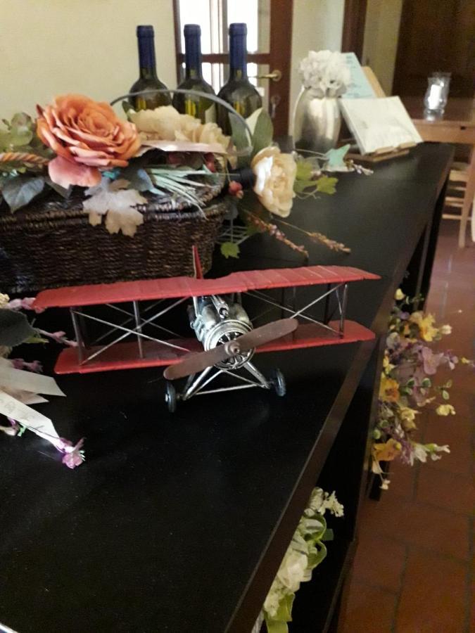 Agriturismo Lupo Cerrino タルクイーニア エクステリア 写真