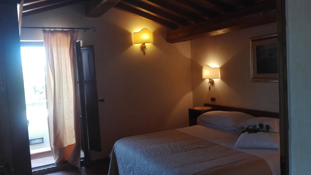 Agriturismo Lupo Cerrino タルクイーニア エクステリア 写真