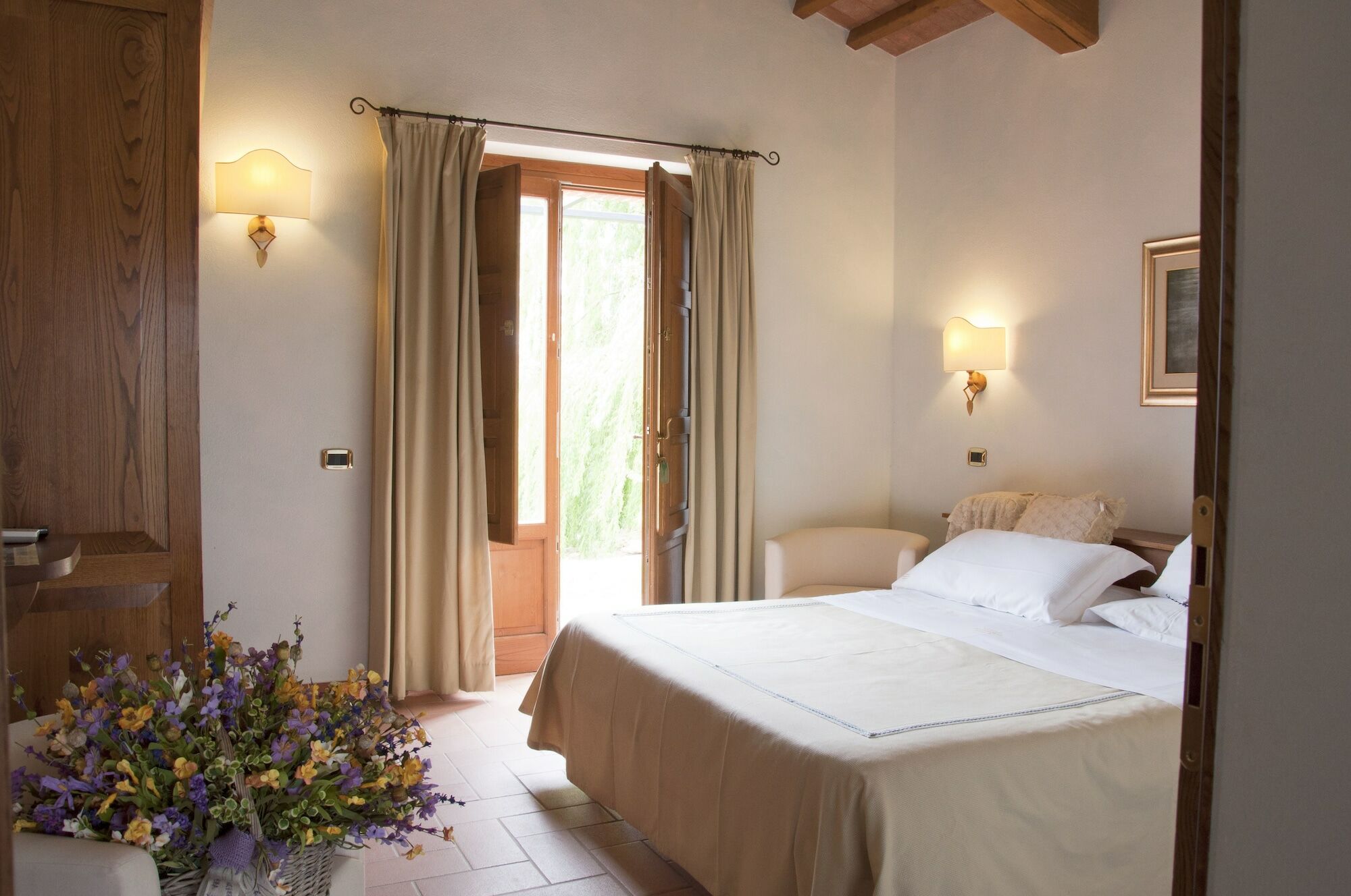 Agriturismo Lupo Cerrino タルクイーニア エクステリア 写真